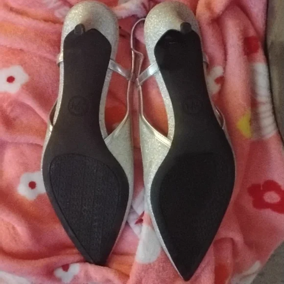 Michael Kors Silver Kitten Heel Pumps - Picture 3 of 4